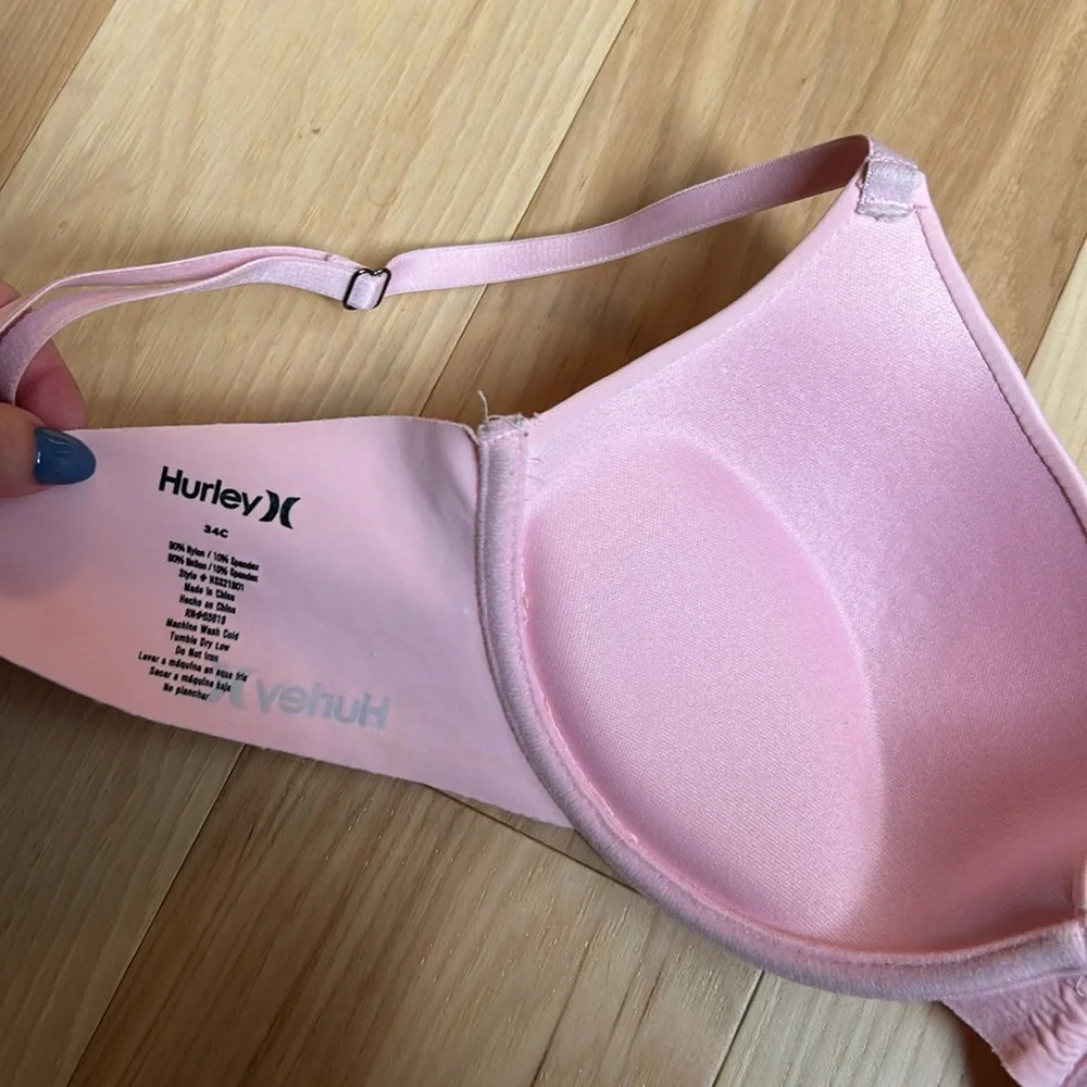 Bras - Picture 2 of 4